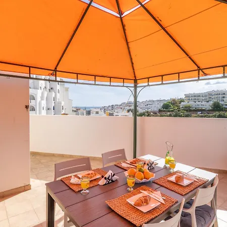 Christinas Paradise - Center Apartman *