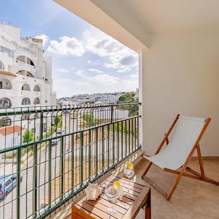 Christinas Paradise - Center Apartman